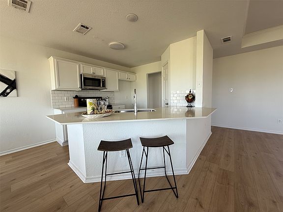 2nd image of 298 Lone Star Dr