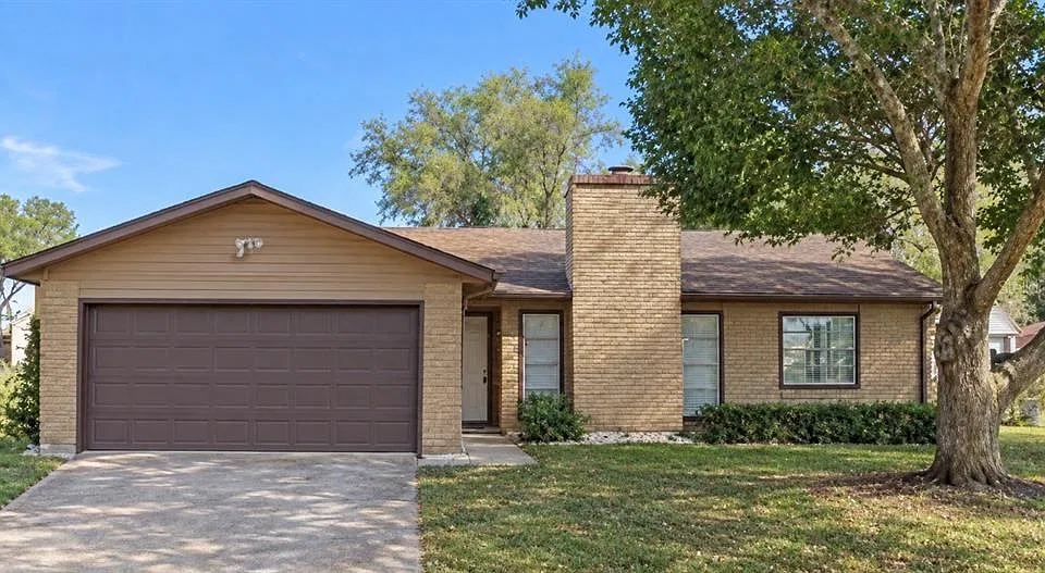 7415 Highland Grove Dr