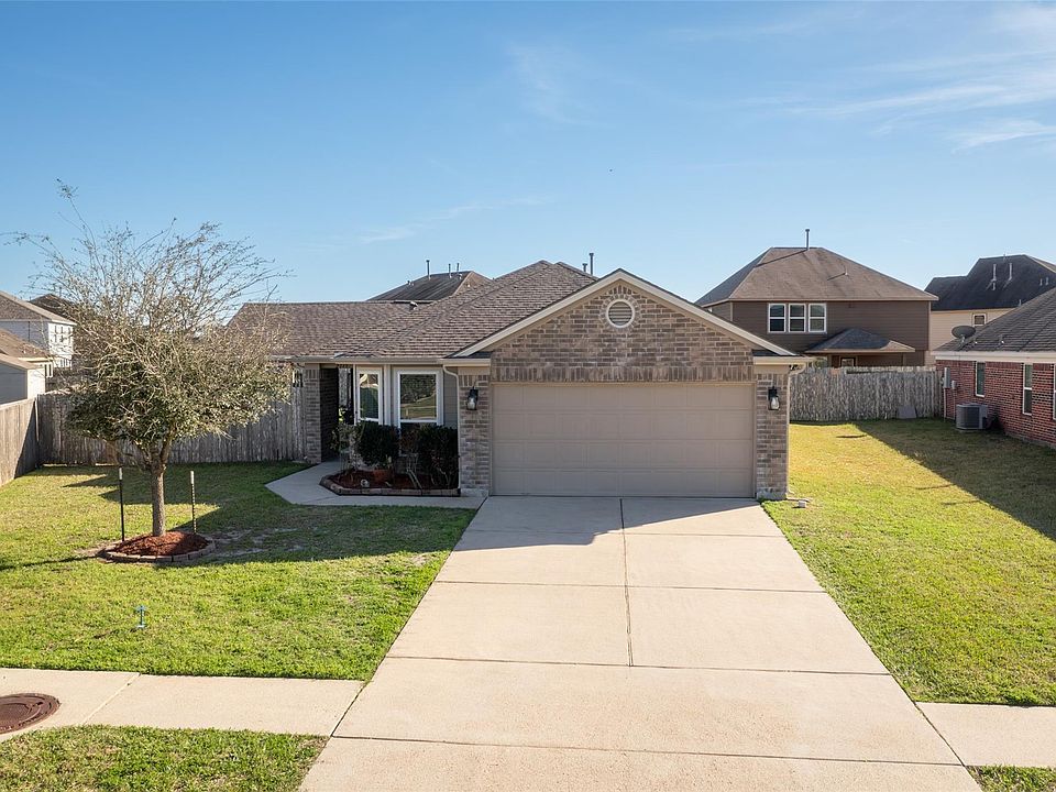 1st image of 2115 Red Cedar Trl