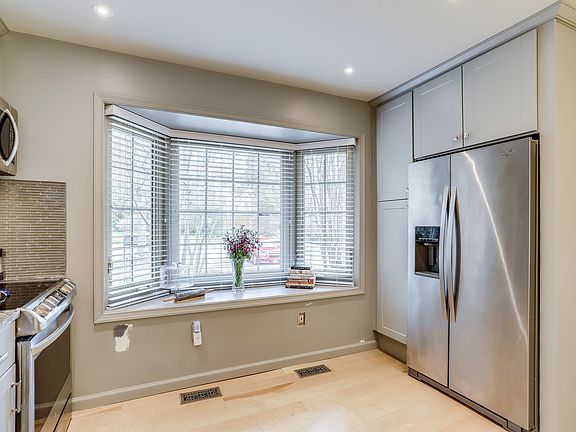 3rd image of 8214 Clifton Farm Ct