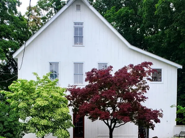 (undisclosed Address), Amherst, MA 01002