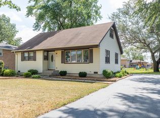 7739 W 82nd St, Bridgeview, IL 60455