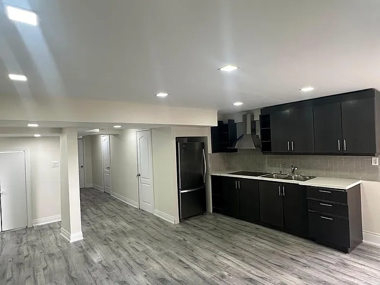81 Frank Kelly Dr — Photo 3