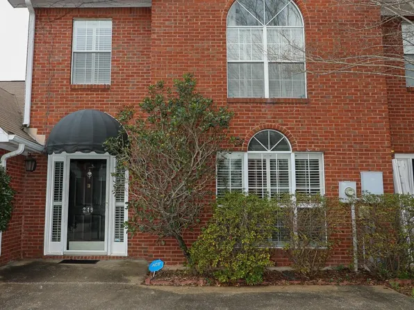 249 Cambrian Ridge Trl, Pelham, AL 35124