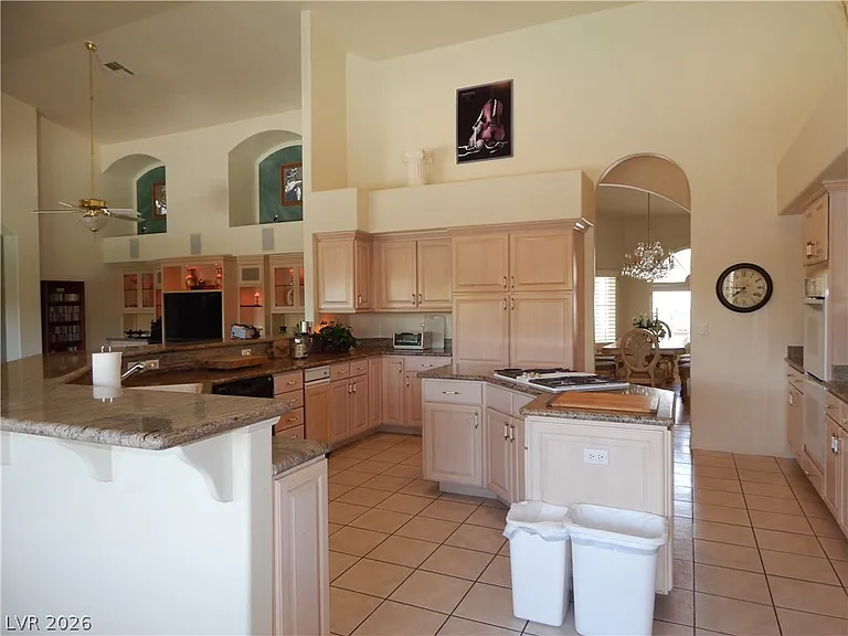 1320 Crystal Valley Dr — Photo 7