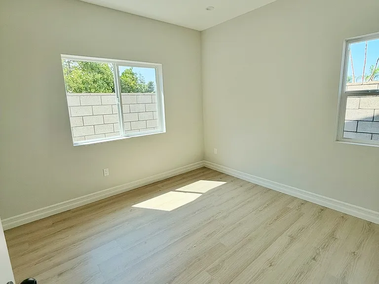 13714 Kenmore Ave #A — Photo 7