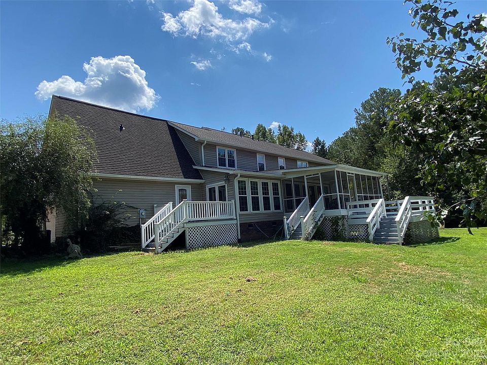 2nd image of 461 Potter Rd