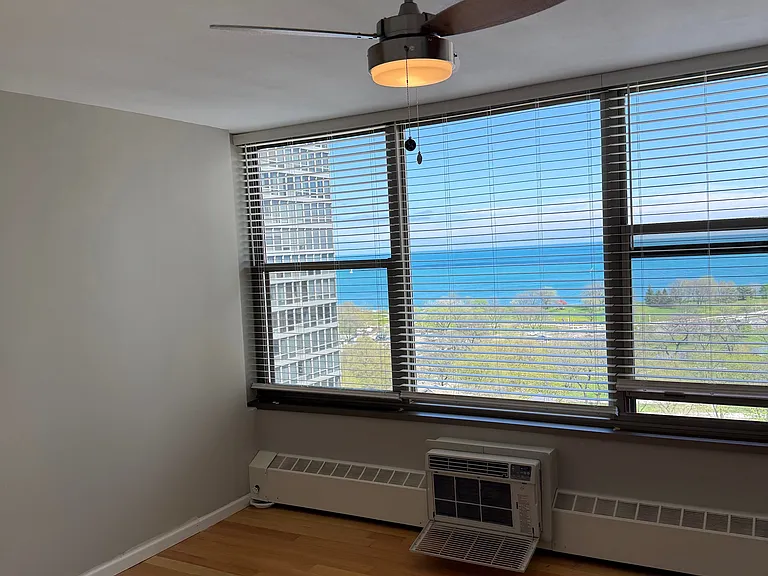 360 W Wellington Ave — Photo 5