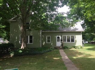 16549 S Red Bud Trl, Buchanan, MI 49107