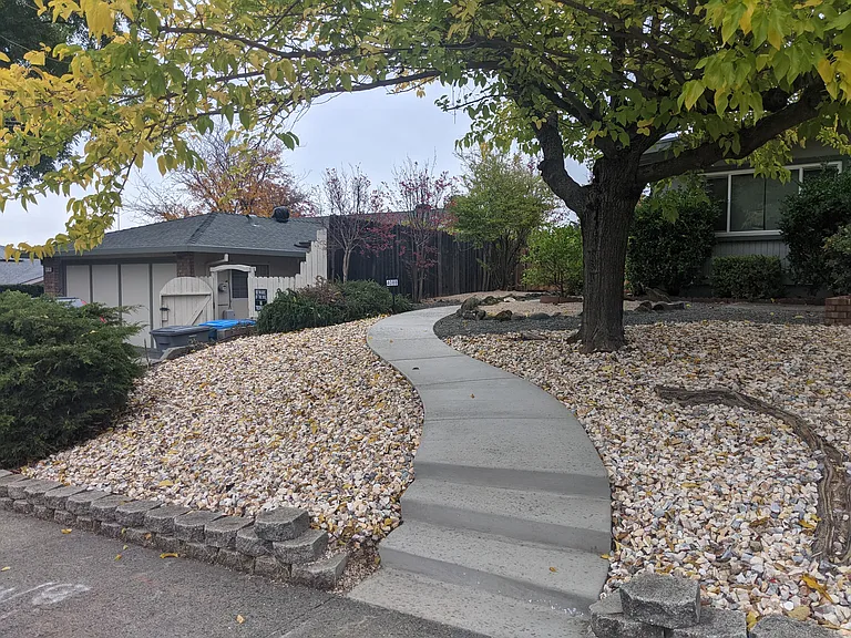 408 Springvalley Dr — Photo 13