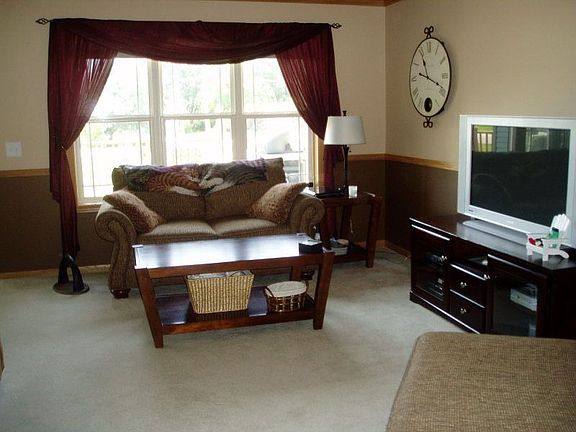 4th image of 135 Brewster Dr