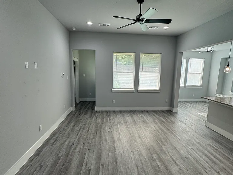 3115 Prairie Ave — Photo 7