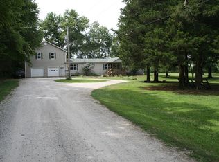 11482 E D Hwy, Richards, MO 64778