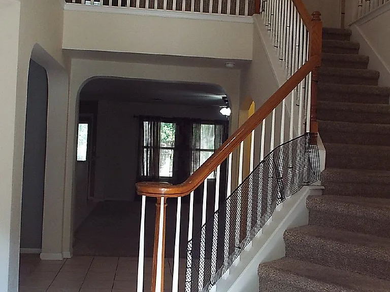 204 Cinnabar Trl — Photo 3