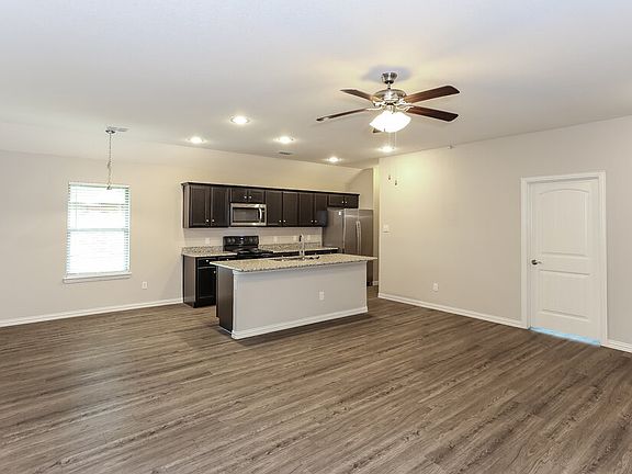 5th image of 534 Cottonview Dr