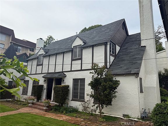 4th image of 1437 Greenfield Ave