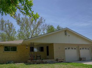 2209 E Stafford St, Wichita, KS 67211