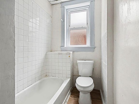 3rd image of 3630 Hydraulic Ave #1