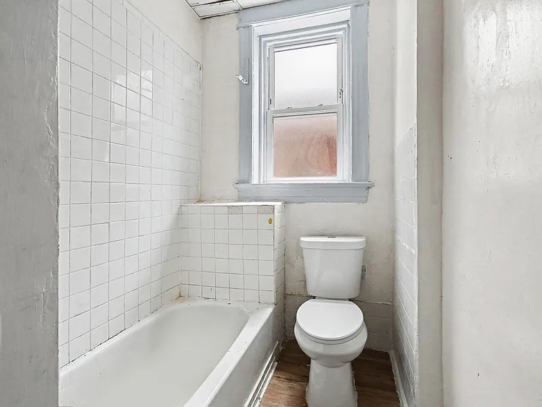3630 Hydraulic Ave #1 — Photo 3