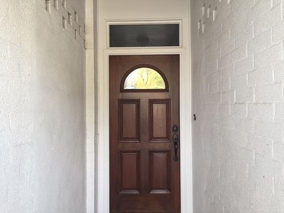 3rd image of 1800 Country Club Dr APT 6