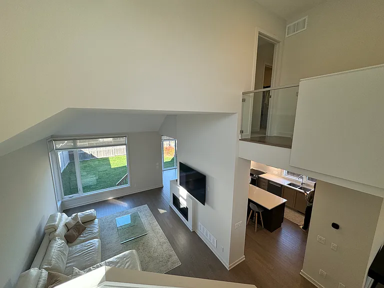 622 Summerhill St #1 — Photo 3