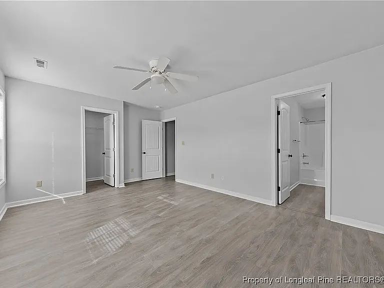 125 Burgess Ln — Photo 9