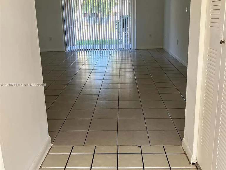 5200 NW 31st Ave #40 — Photo 2