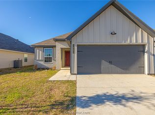 1963 Chief St, Bryan, TX 77807