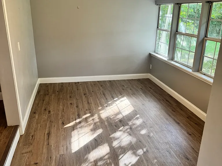 122 Kenilworth Rd — Photo 4
