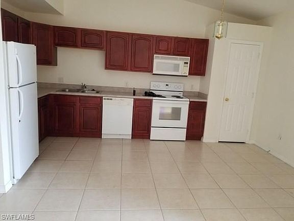 3rd image of 244 Peerless Cir