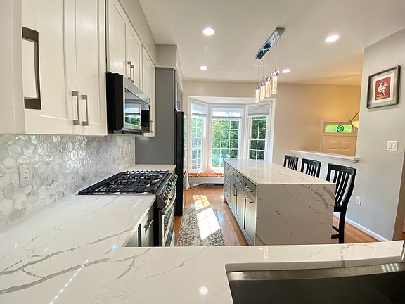 4th image of 3004 Fallswood Glen Ct