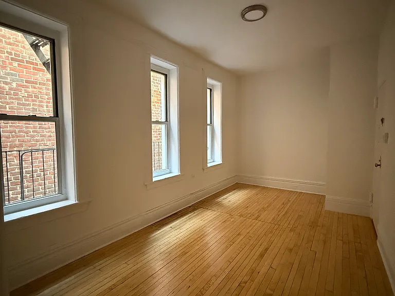 57 W 10th St #7B — Photo 3