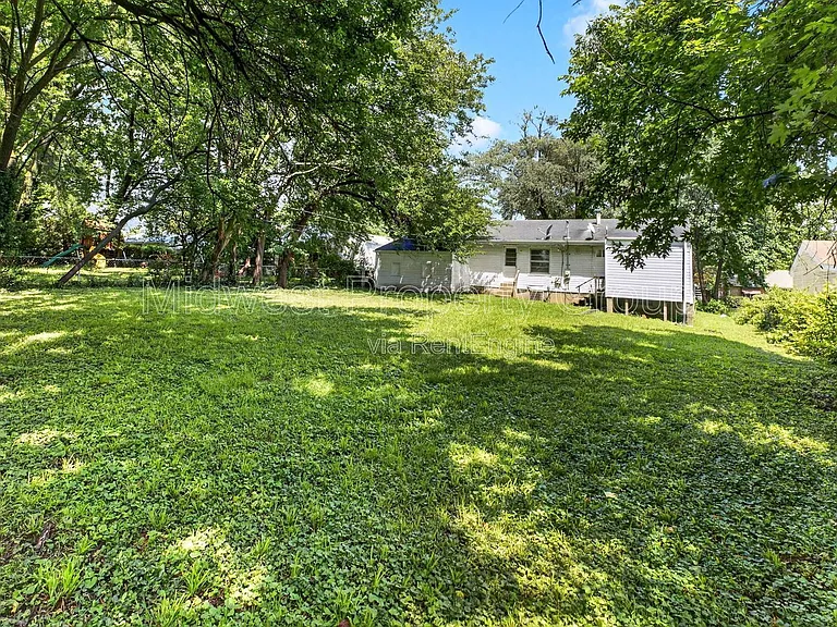 10027 Lilac Ave — Photo 19