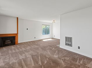 98 Parkridge Dr APT 301, San Francisco, CA 94131