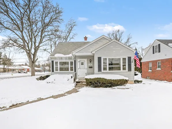 347 Cass St, Crete, IL 60417