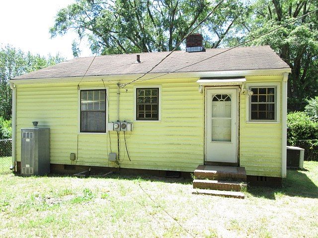 2nd image of 1906 Inman Dr