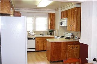 3rd image of 500 9th Ave N