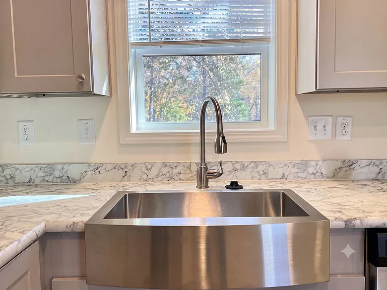 4400 La Salle St #53 — Photo 5