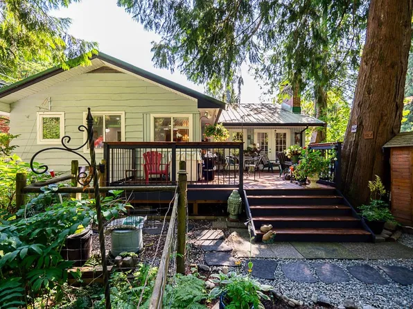 22592 132nd Ave, Maple Ridge, BC V4R 2R2