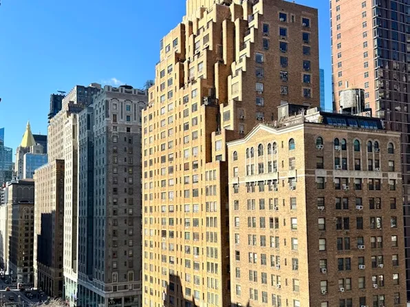 35 Park Avenue image 9 of 11