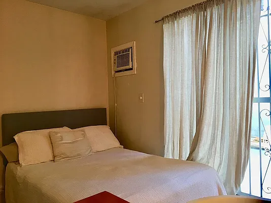 Rented by Compass | media 23