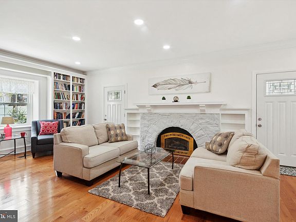 4th image of 545 Shadeland Ave