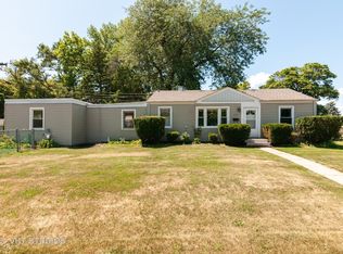 430 Delles Rd, Wheaton, IL 60187