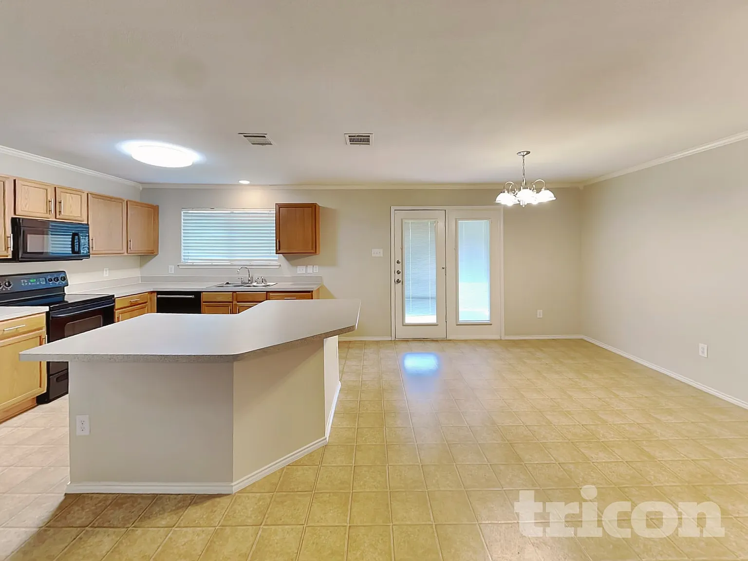 235 Gayleh Lane Waxahachie TX — Photo 4
