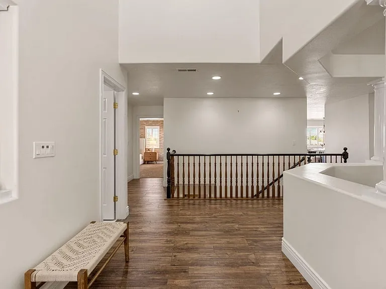 929 S Golda Ave — Photo 8