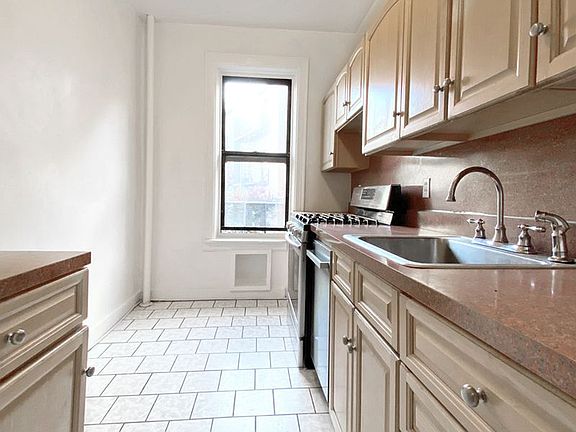 2nd image of 452 Park Pl APT 2H