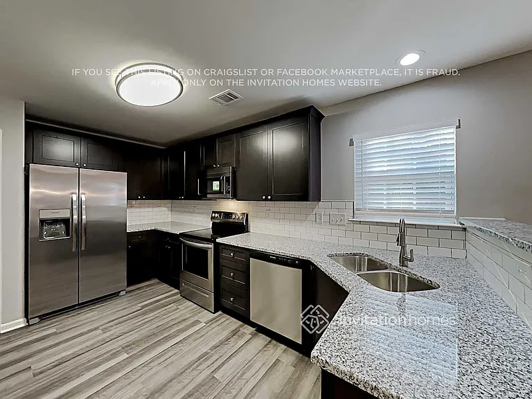 904 Grass Hollow Ct — Photo 7