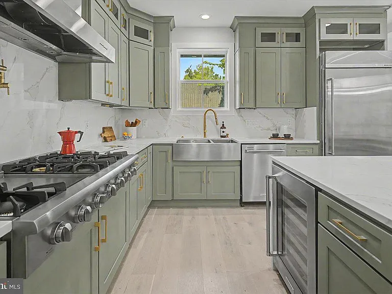 2902 Vista St NE — Photo 25