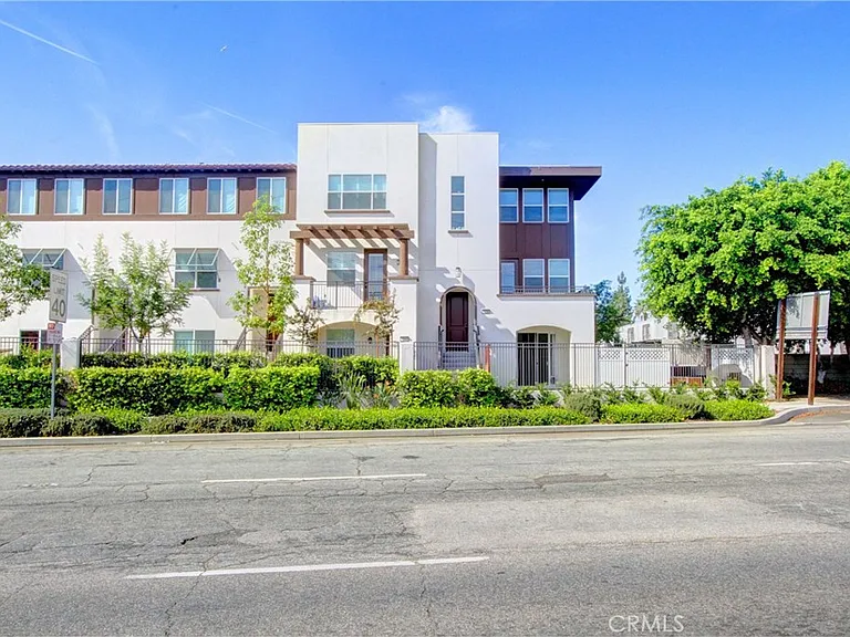 9210 Joshua Way — Photo 30