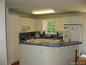 5th image of 7921 Keith St
